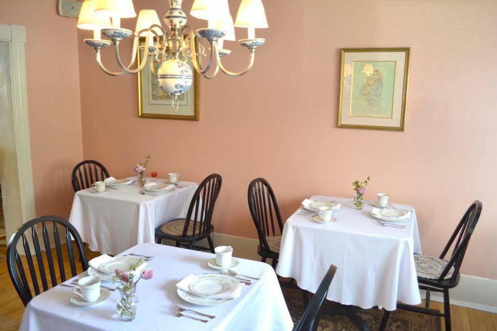 The Bell House Inn Glens Falls Bagian luar foto